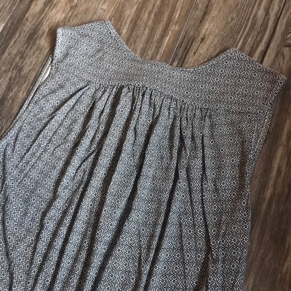 H&M Summer Dress Medallion print black/white High/Low elasticized waist - Picture 5 of 7